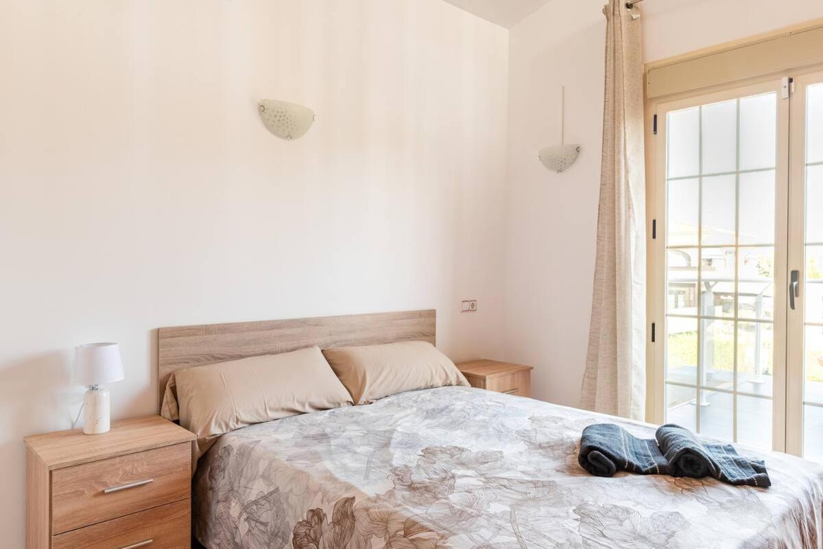 Villa Constantinos Apartamentos O Villa Completa 칼페 외부 사진