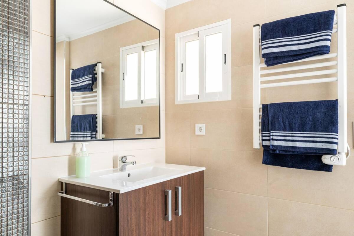 Villa Constantinos Apartamentos O Villa Completa 칼페 외부 사진
